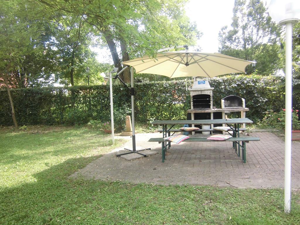 Casa Marialuigia - Appartamenti Solo Per Famiglie 利多迪迪耶索洛 外观 照片